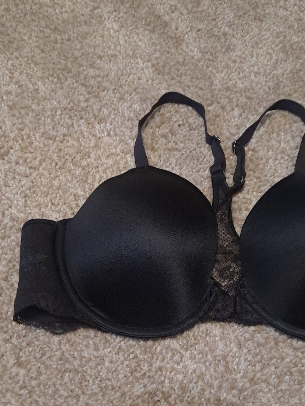 vassarette Black and White Convertible T-Shirt Bras Duo - Picture 7 of 14